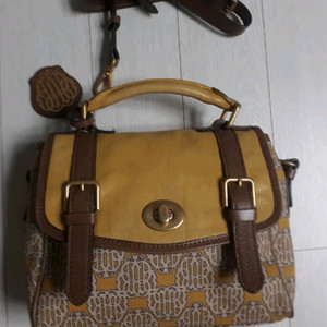 빈폴 소가죽 크로스백