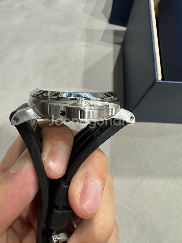파네라이 루미노르 쿼란타 검판 pam1372 40mm--5