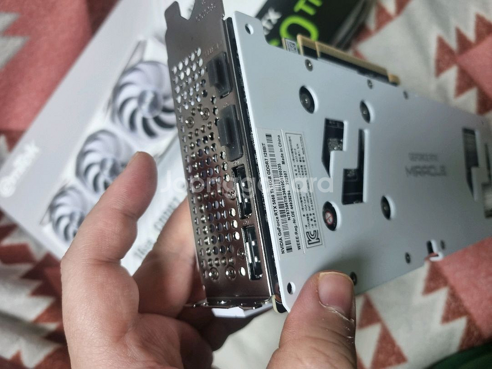 이엠택 rtx 5060ti 16gb 3팬 5060 ti--3