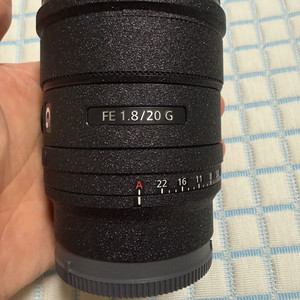 소니 20mm f1.8 20g팔아요