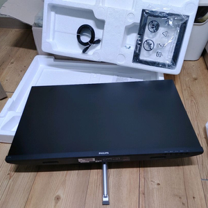 필립스 271E1 프리싱크75hz 27인치 판매합니다.