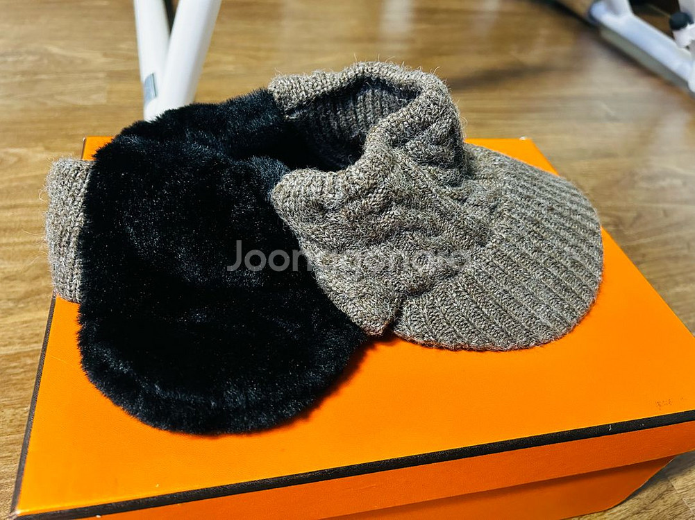 니트 썬캡 챙모자 판매합니다.--3