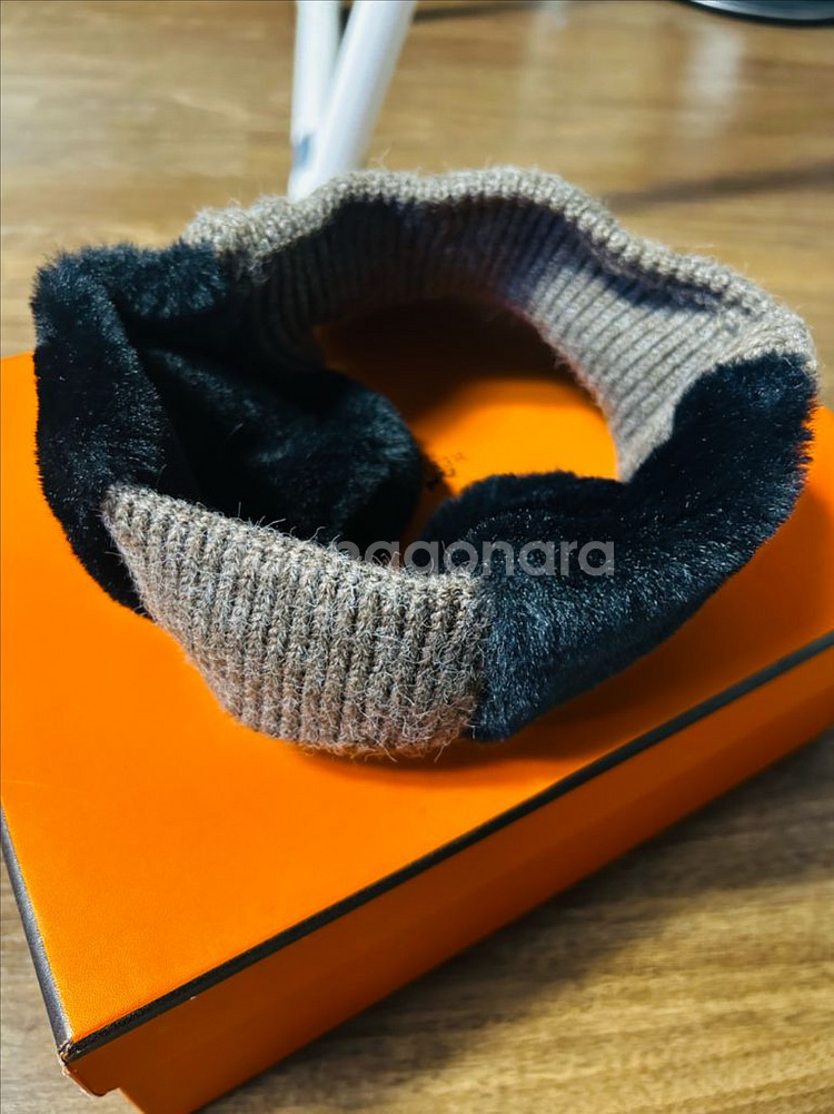 니트 썬캡 챙모자 판매합니다.--2