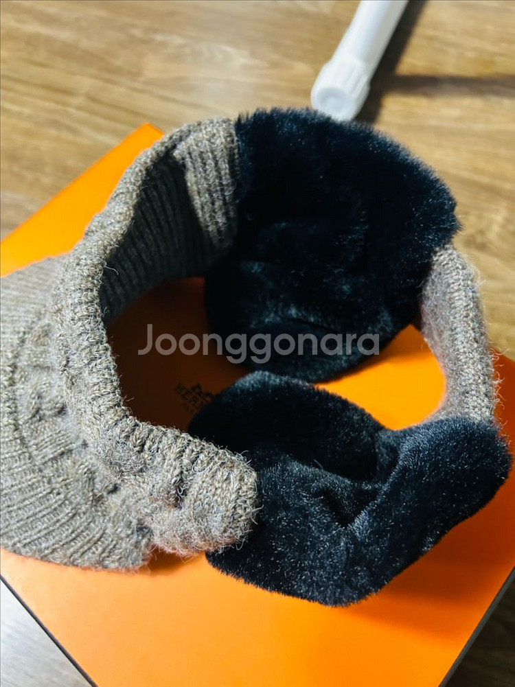 니트 썬캡 챙모자 판매합니다.--1