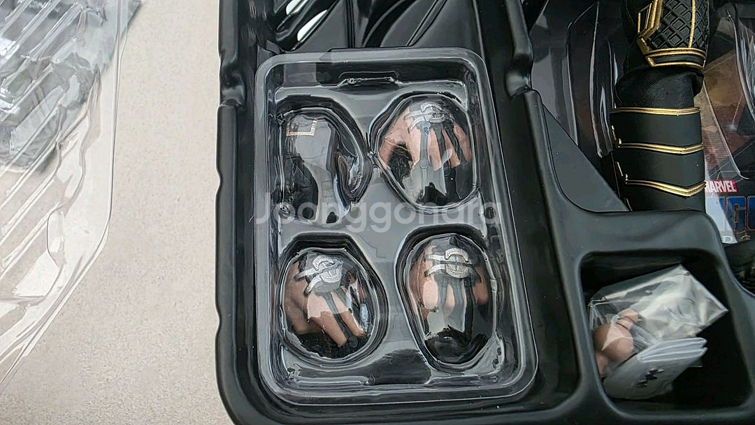 핫토이 어벤져스 호크아이 디럭스--4