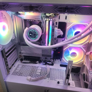 9600x 64기가 2테라 수냉 화이트 반본체팜