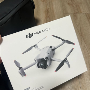 DJI 미니 4 프로 드론 플라이모어 콤보 팝니다
