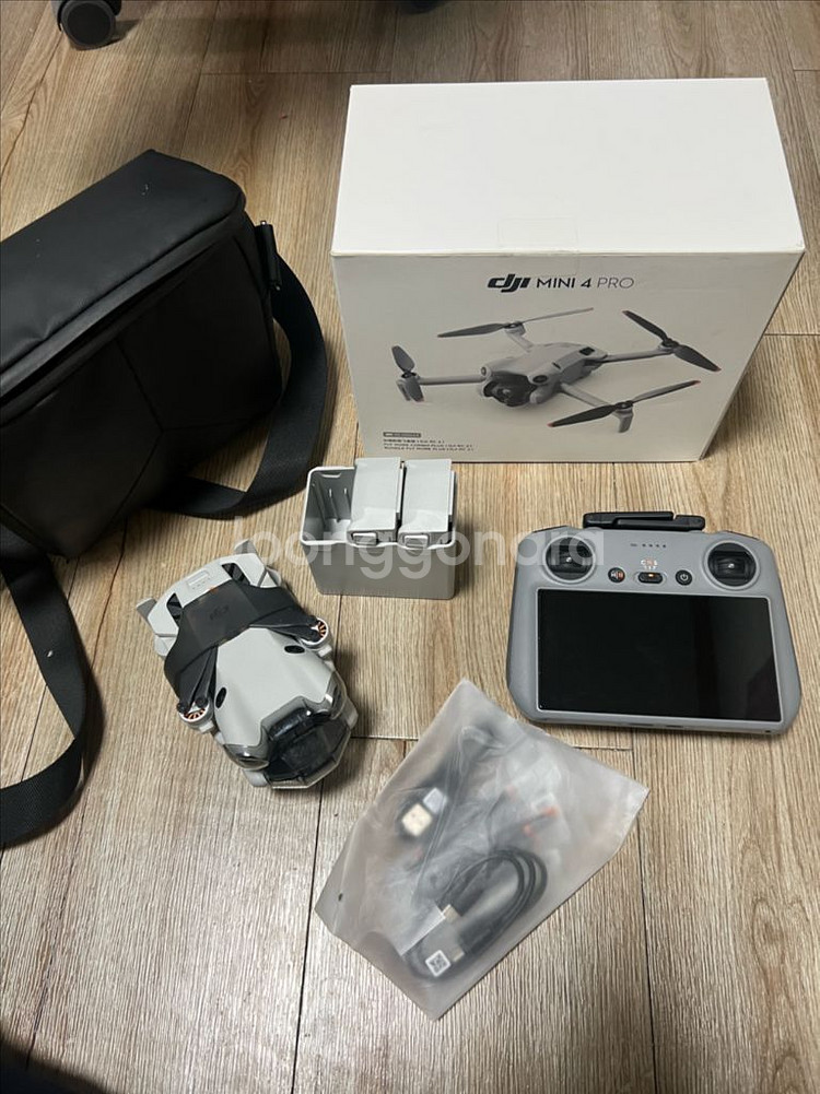 DJI 미니 4 프로 드론 플라이모어 콤보 팝니다--1