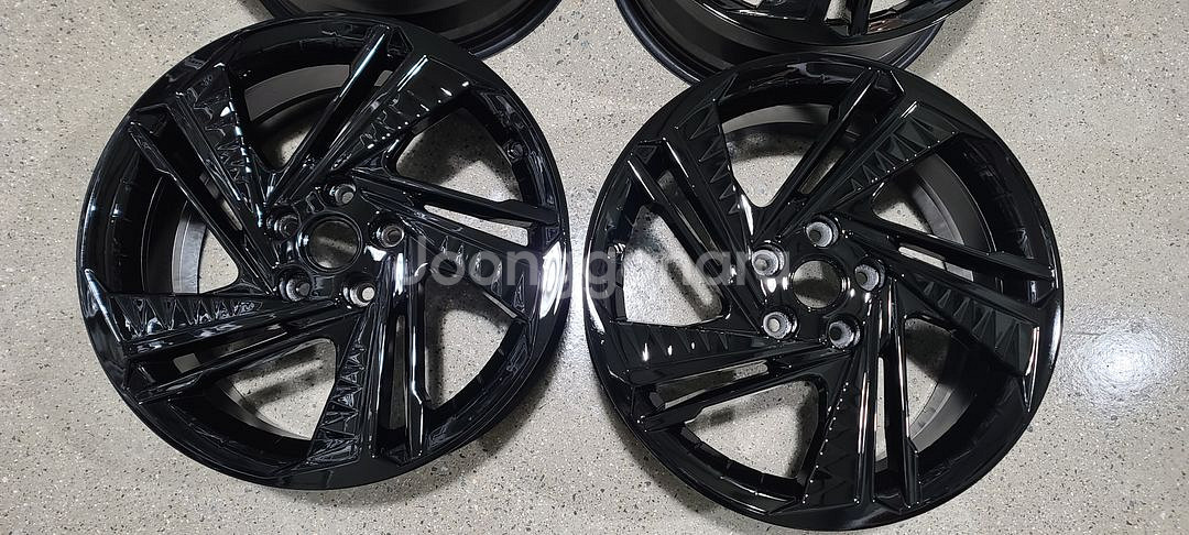 아반떼 CN7 블랙유광 18인치 순정휠 대품판매20만원--2