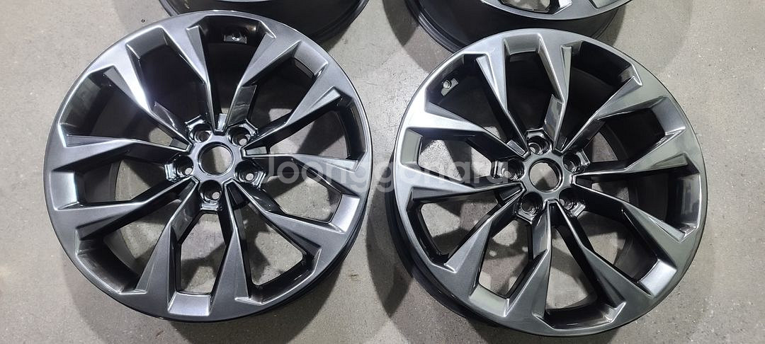 쏘렌토 mq4 고스트크롬 20인치 순정휠 대품판매20만--2