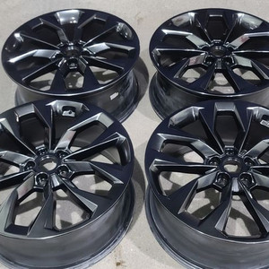 쏘렌토 mq4 고스트크롬 20인치 순정휠 대품판매20만