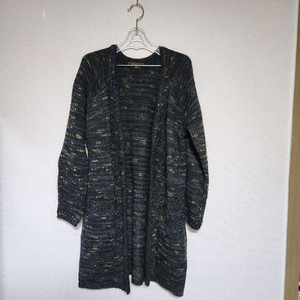 써스데이아일랜드 니트 가디건 85