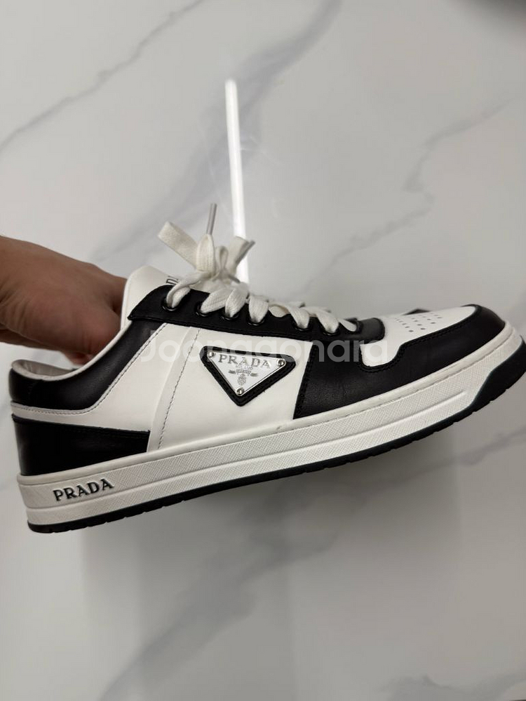 프라다 범고래 로고 스니커즈(정품)--3