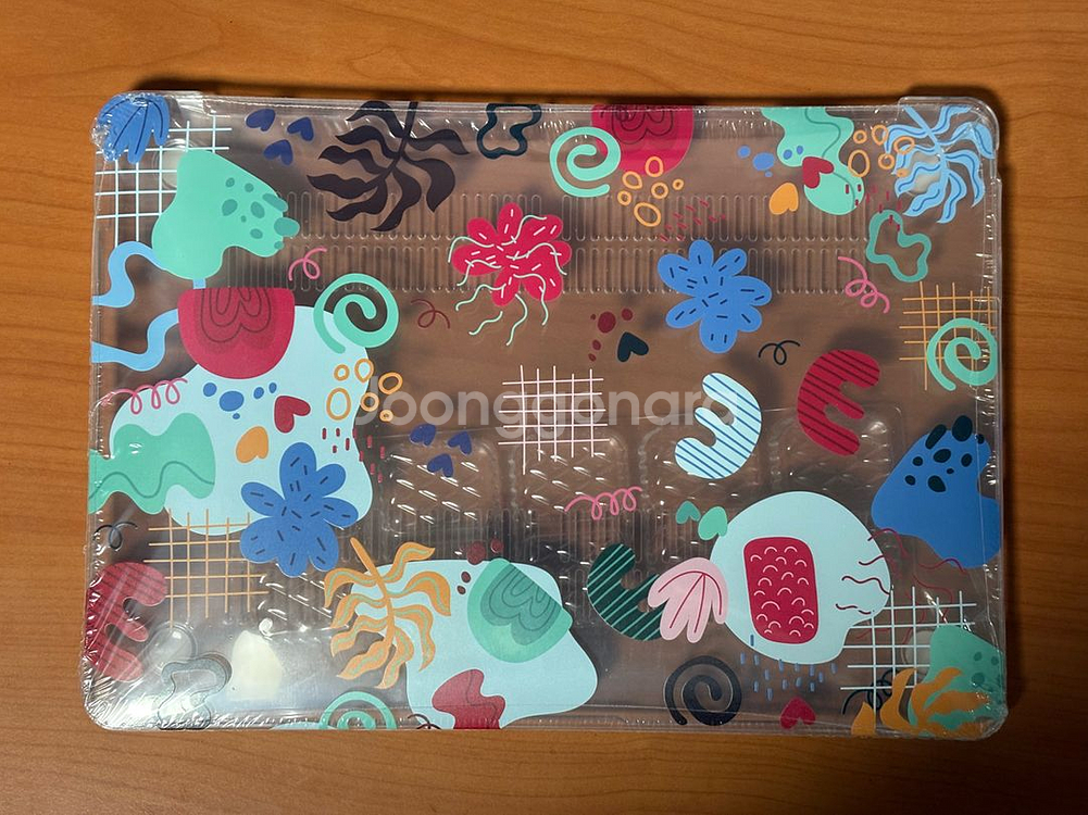 맥북에어 M1 13인치 케이스 판매합니다.--0