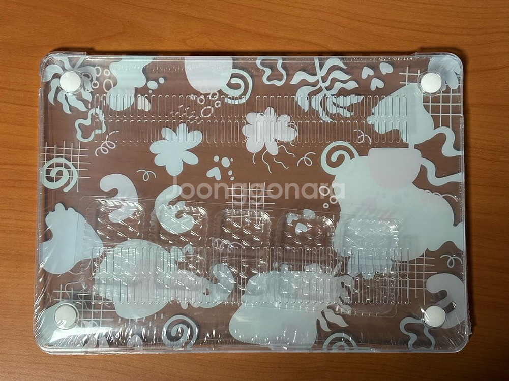 맥북에어 M1 13인치 케이스 판매합니다.--1