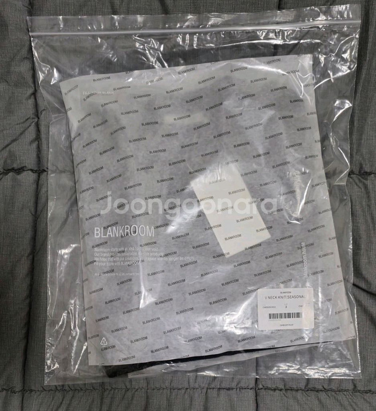 블랭크룸 / 25SS 브이넥 니트 / 3--3