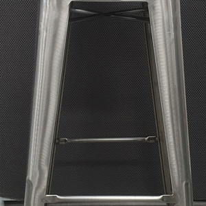 나무 좌판 철제 바 의자