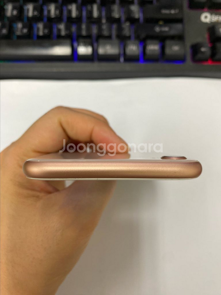 아이폰8 로즈골드 SSS급 256G 배터리100%--2
