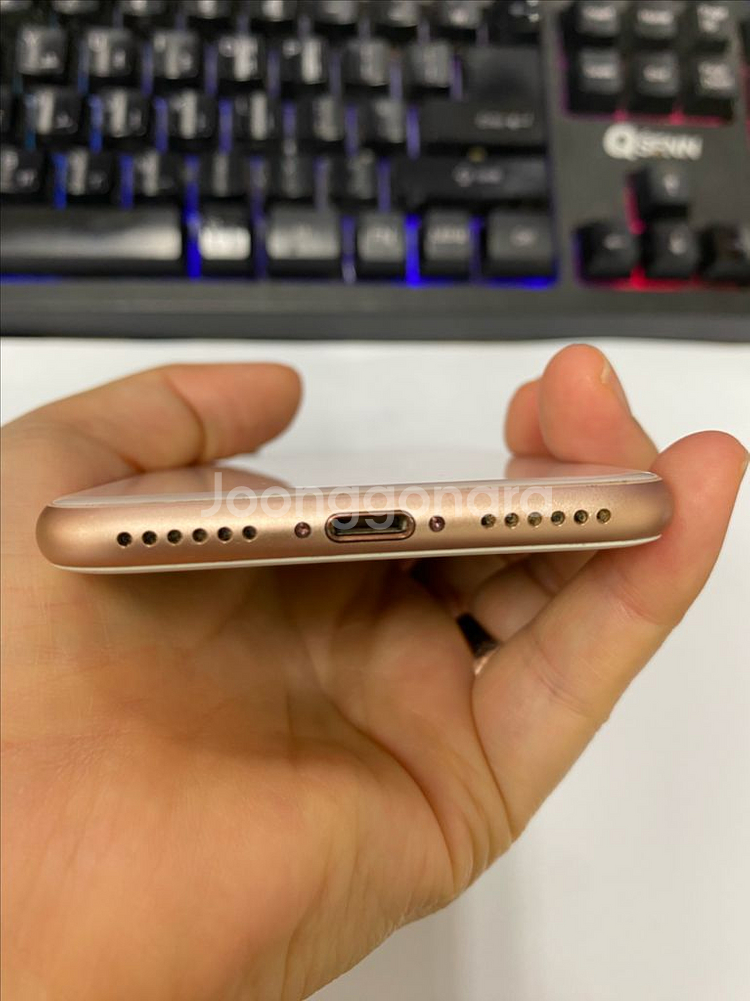 아이폰8 로즈골드 SSS급 256G 배터리100%--5