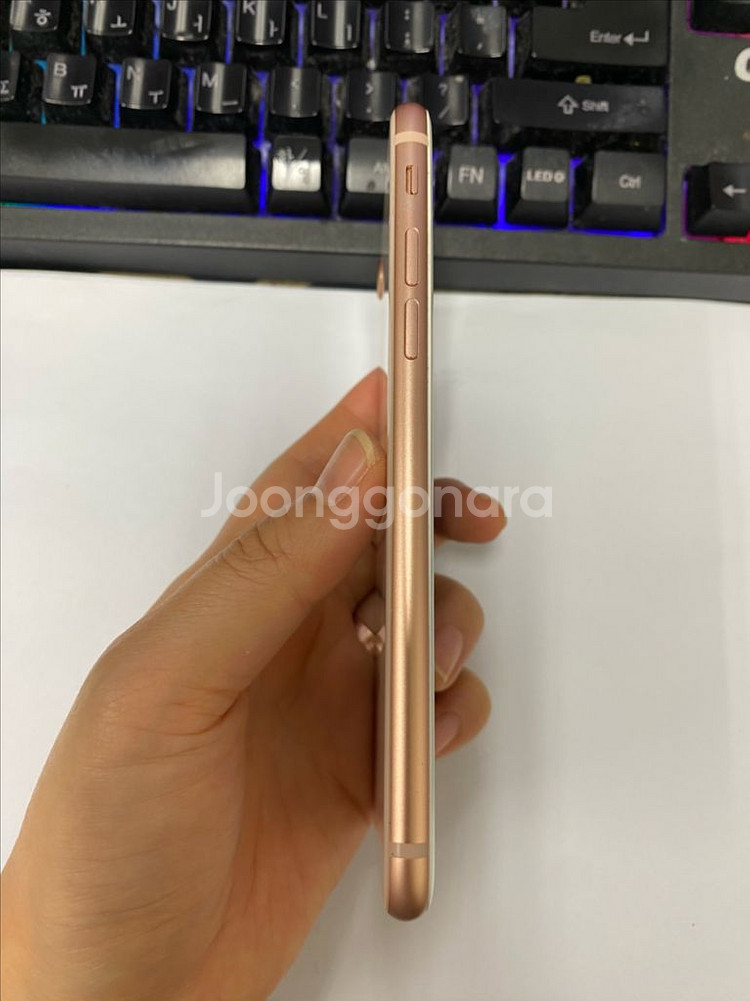 아이폰8 로즈골드 SSS급 256G 배터리100%--3