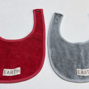 얼쓰 빕 턱받이