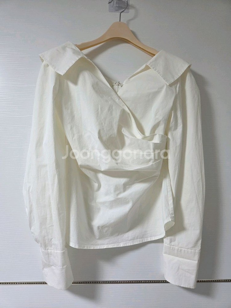 비에유 브라이드앤유 엘리 블라우스 2사이즈--2