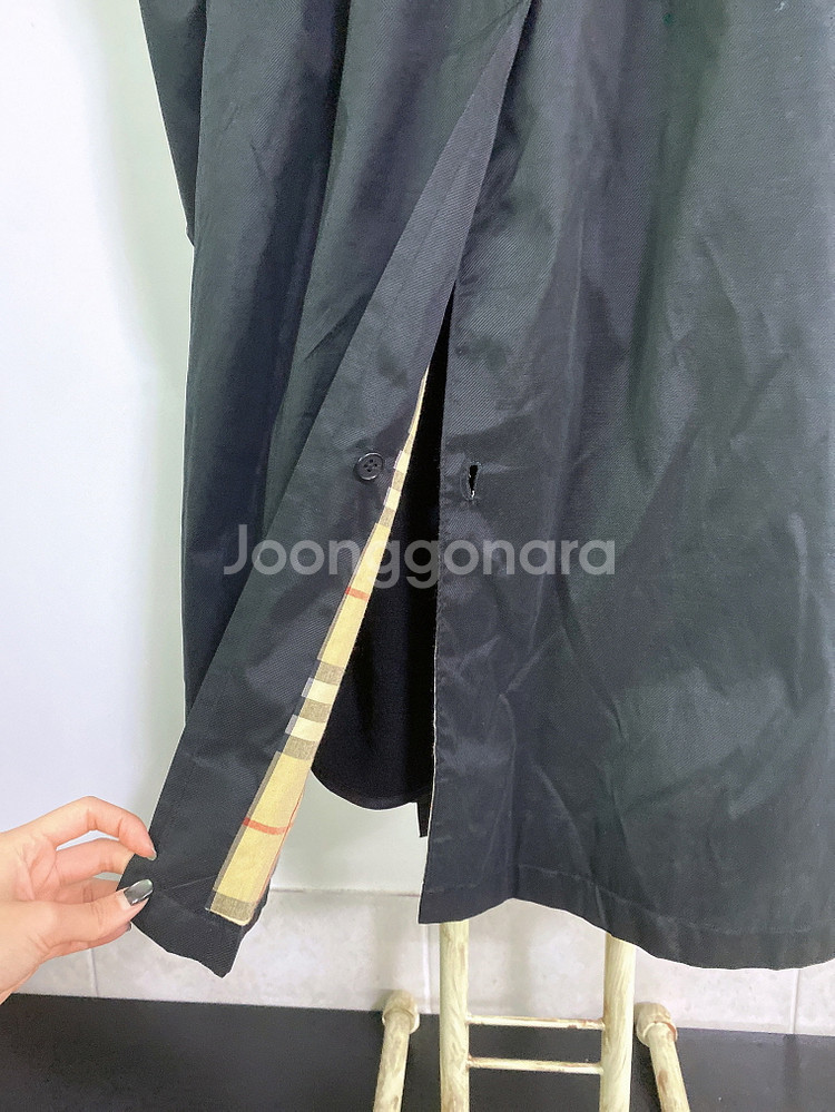 (105)버버리남자한글택울내피조끼포함블랙롱트렌치코트--6