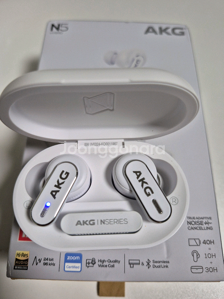AKG N5 하이브리드 화이트 블루투스이어폰--1