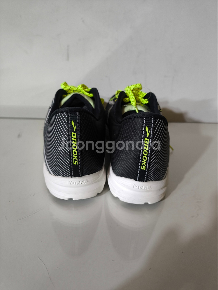 285mm 브룩스 하이페리온 런닝화--7