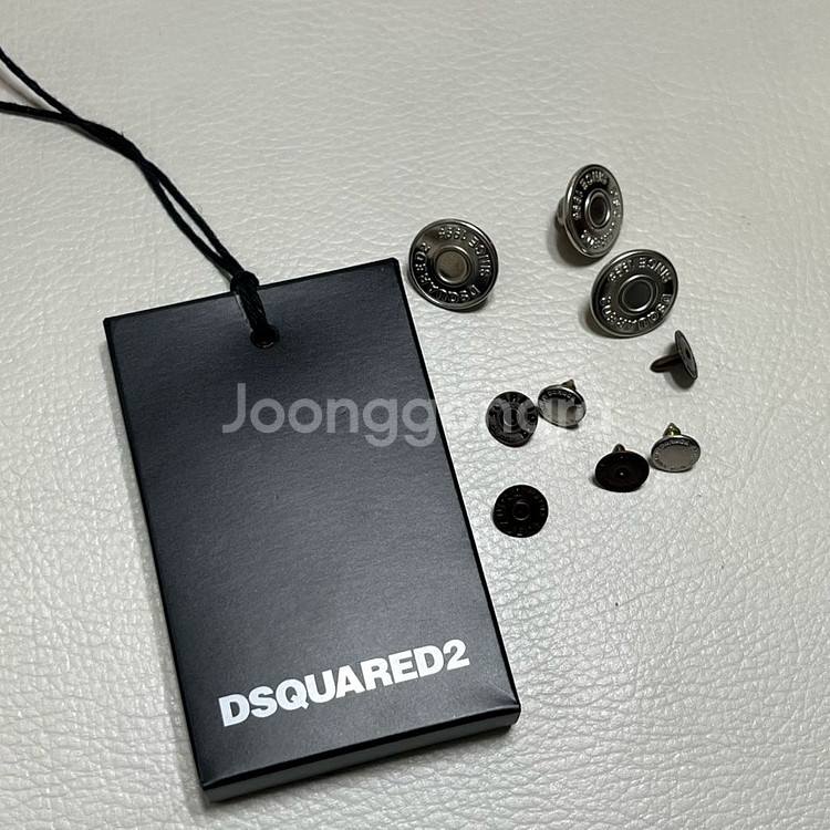 정품) 디스퀘어드2 리트로 더티 녹워싱 메탈로고 쿨가이--7