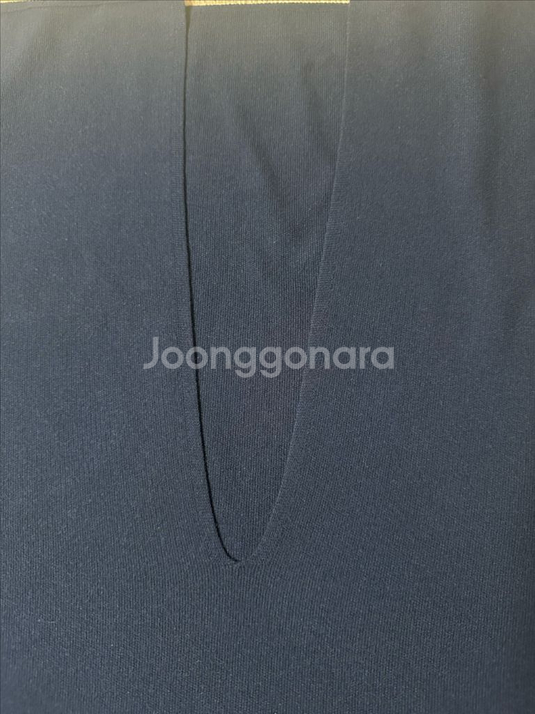 더캐시미어 벌룬 니트 원피스 네이비 90사이즈--4