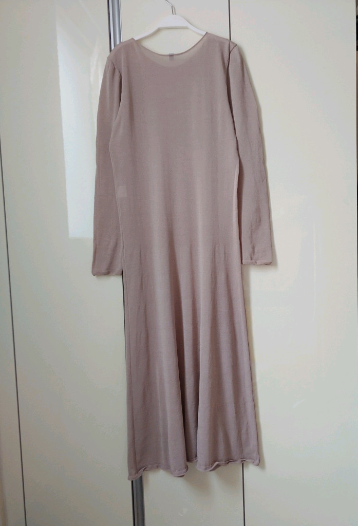 베뉴먼트 쉬어 롱 니트 드레스 이미지