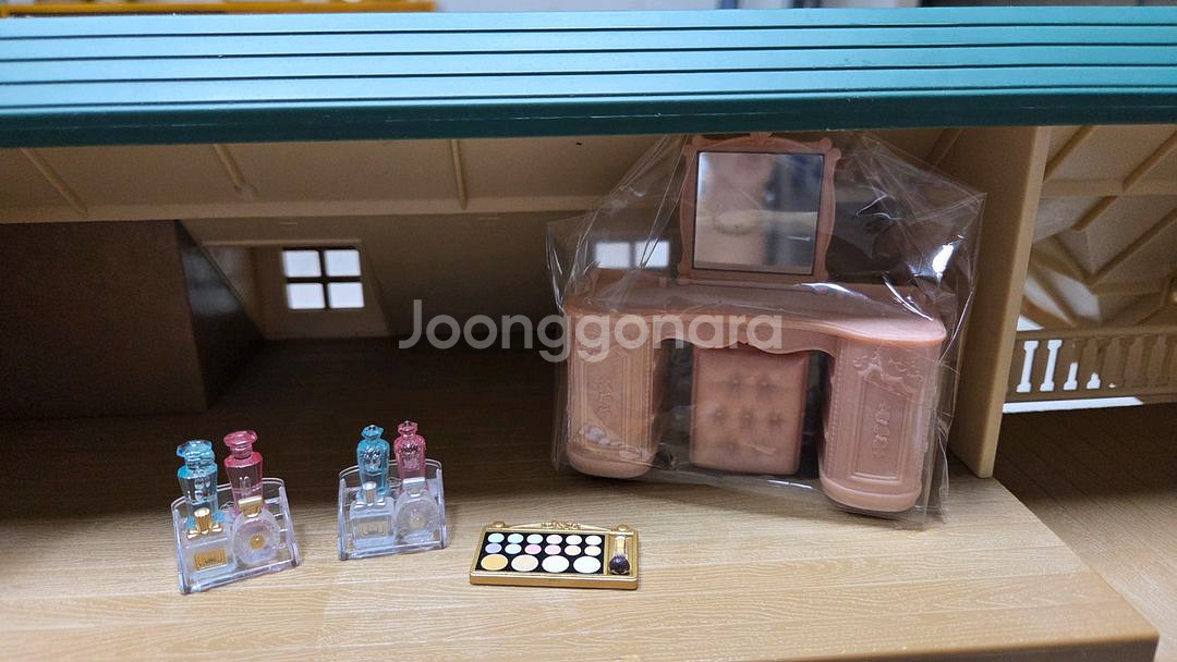 실바니안 패밀리 타운 시리즈 코스메틱 샵 화장대세트--2