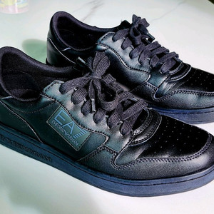 엠포리오 아르마니 스니커즈