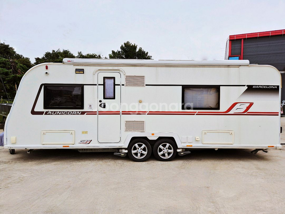 베일리 유니콘4 바로셀로나 카라반--0