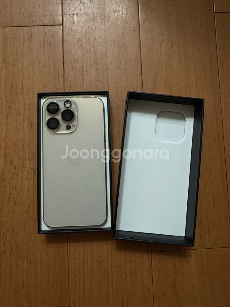 아이폰 13프로 256g 골드팝니다--1