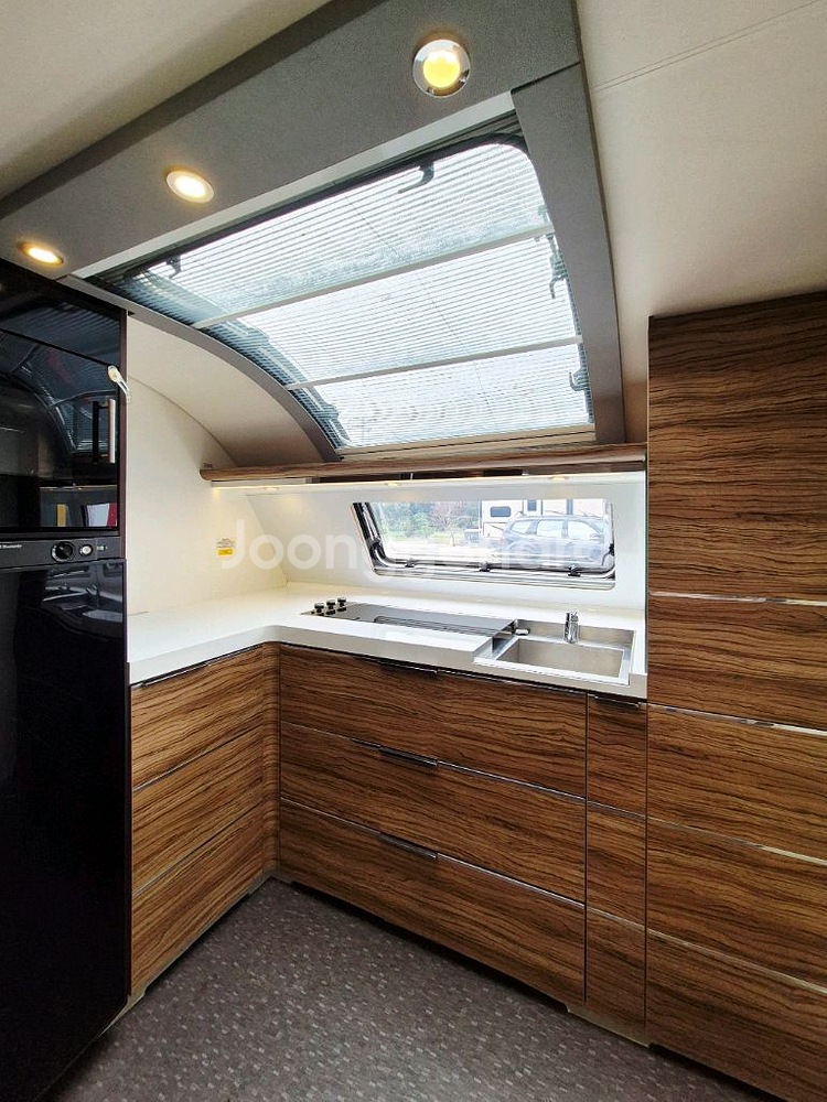 아드리아 663HT 아스텔라 글램에디션 카라반, 16년--1