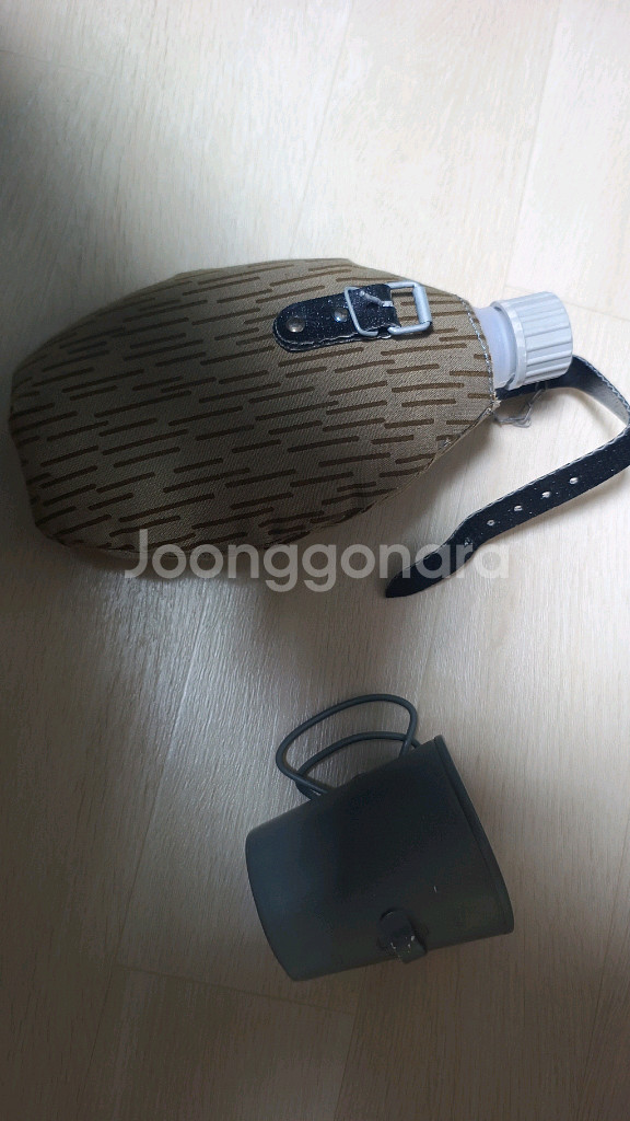 미군 메스킷, 캔틴컵, 반합 2개, 독일군 수통 등--8