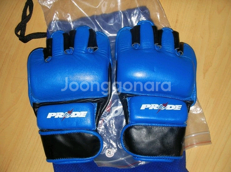 추억의 프라이드fc , 스피릿mc 글러브 구합니다!!--0