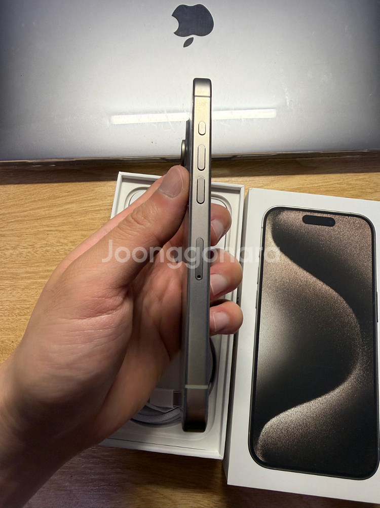 아이폰15프로 네추럴 티타늄 256GB 풀박스--4