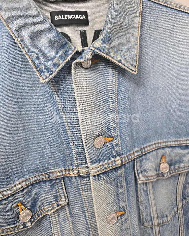 발렌시아가 백로고 데님 자켓 46사이즈 105--2