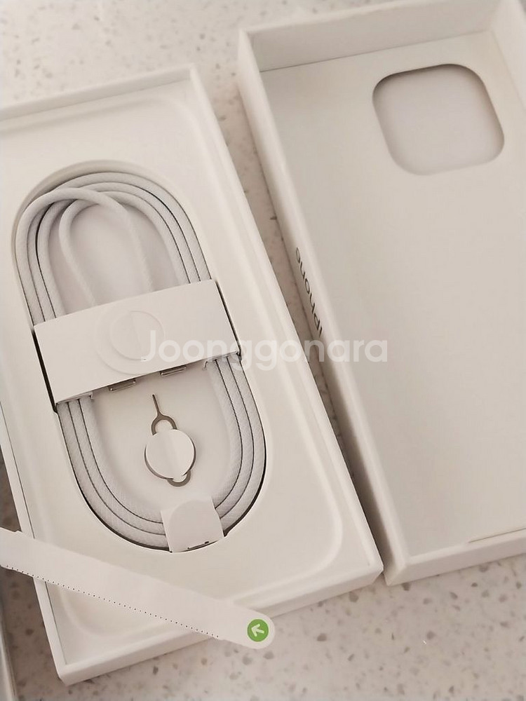 아이폰16 프로맥스 512 화이트 배터리 100 SS급--2