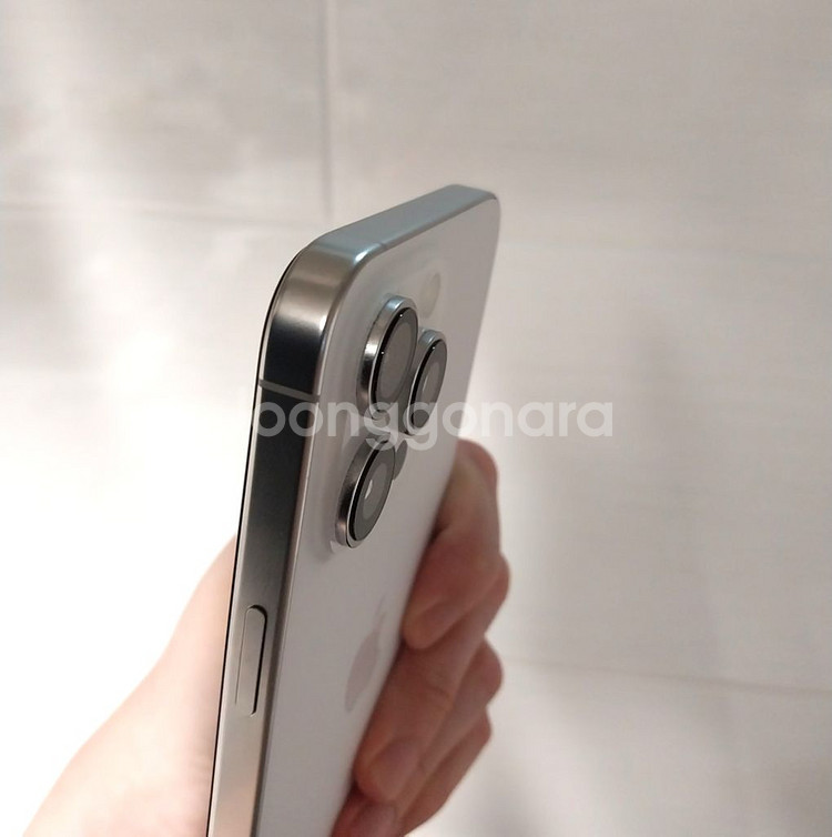 아이폰16 프로맥스 512 화이트 배터리 100 SS급--10