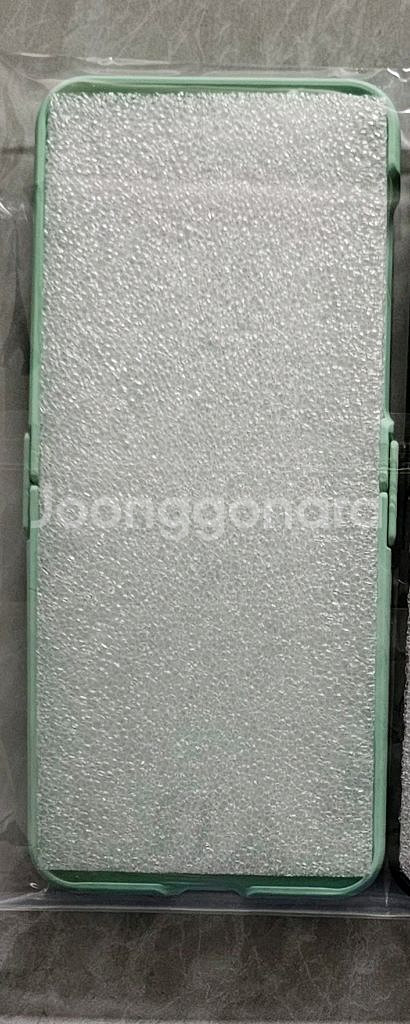 갤럭시Z 플립4 하드케이스 새상품--1