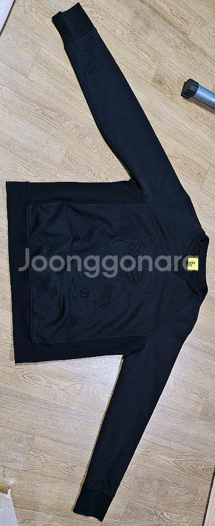 럭키슈에뜨 맨투맨--1