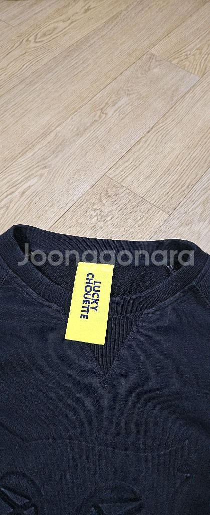 럭키슈에뜨 맨투맨--3