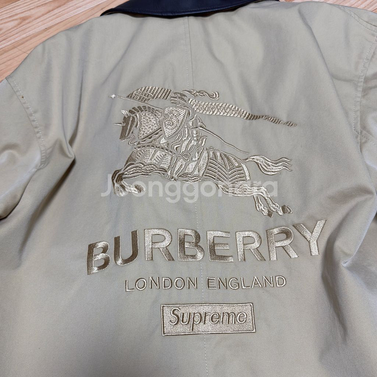 슈프림 버버리 트렌치코트 m사이즈--2