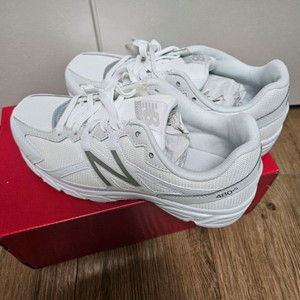 뉴발란스 480v5 250mm화이트 운동화 새상품팝니다