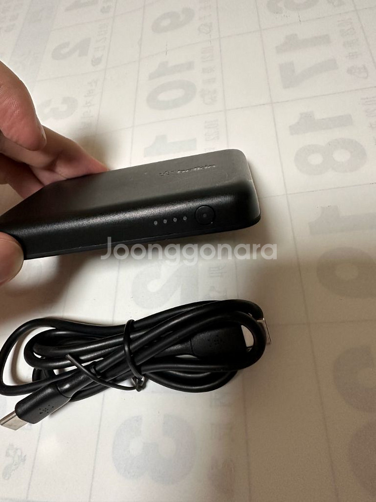벨킨 맥세이프 무선 충전 보조배터리 2500mAh--2