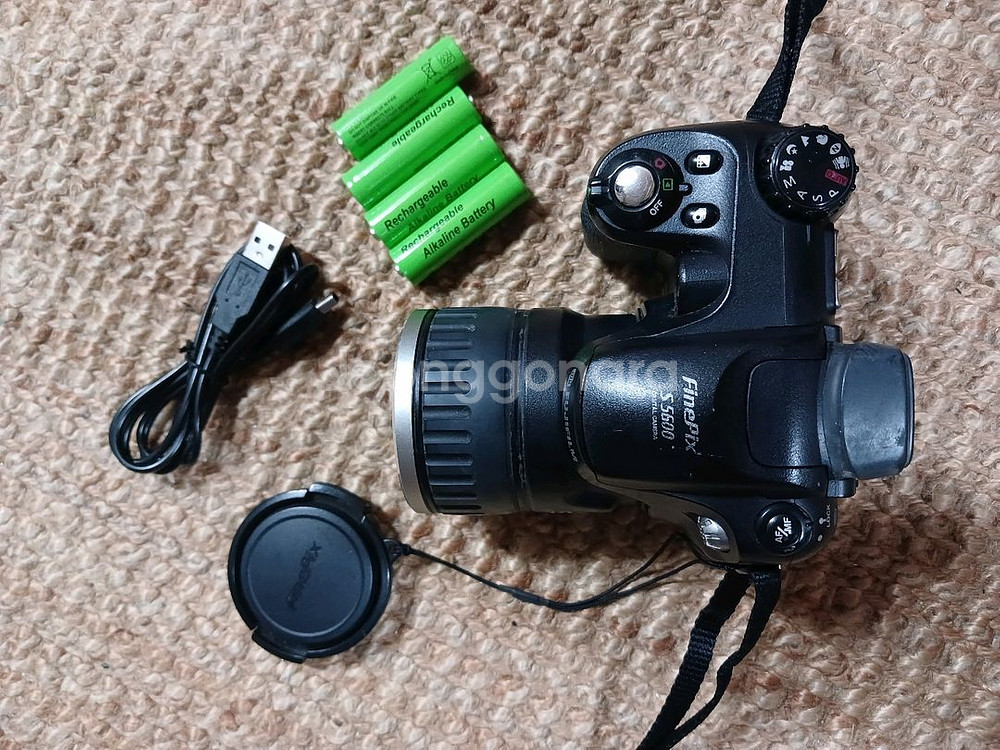 후지필름 FinePix 블랙 색상 카메라--2